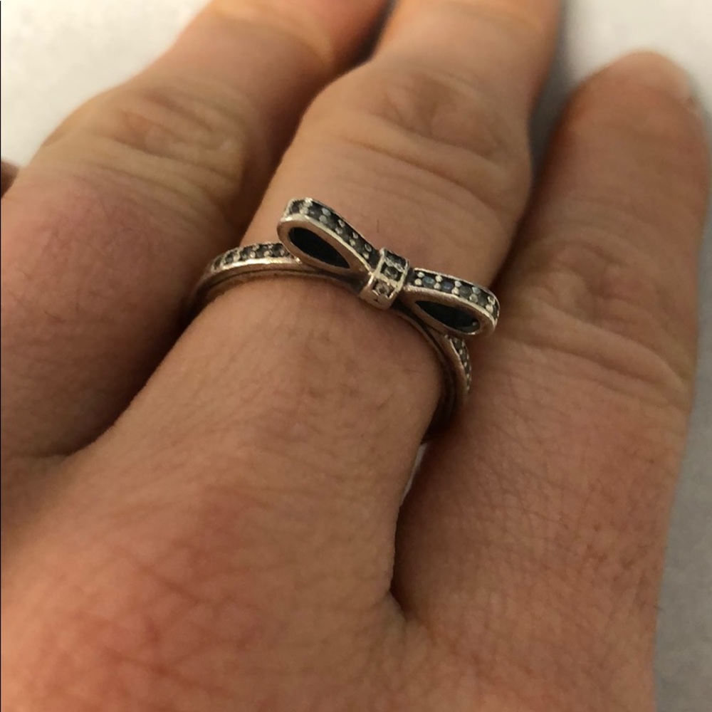 EUC authentic Pandora bow ring - Picture 2 of 6